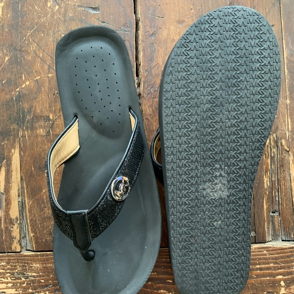 Michael Kors black glitter flip flops - Picture 3 of 7